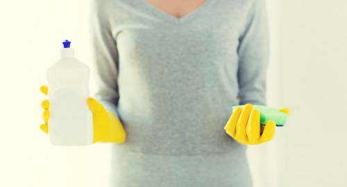 Local curtain care in TW9 for period homes and modern apartments